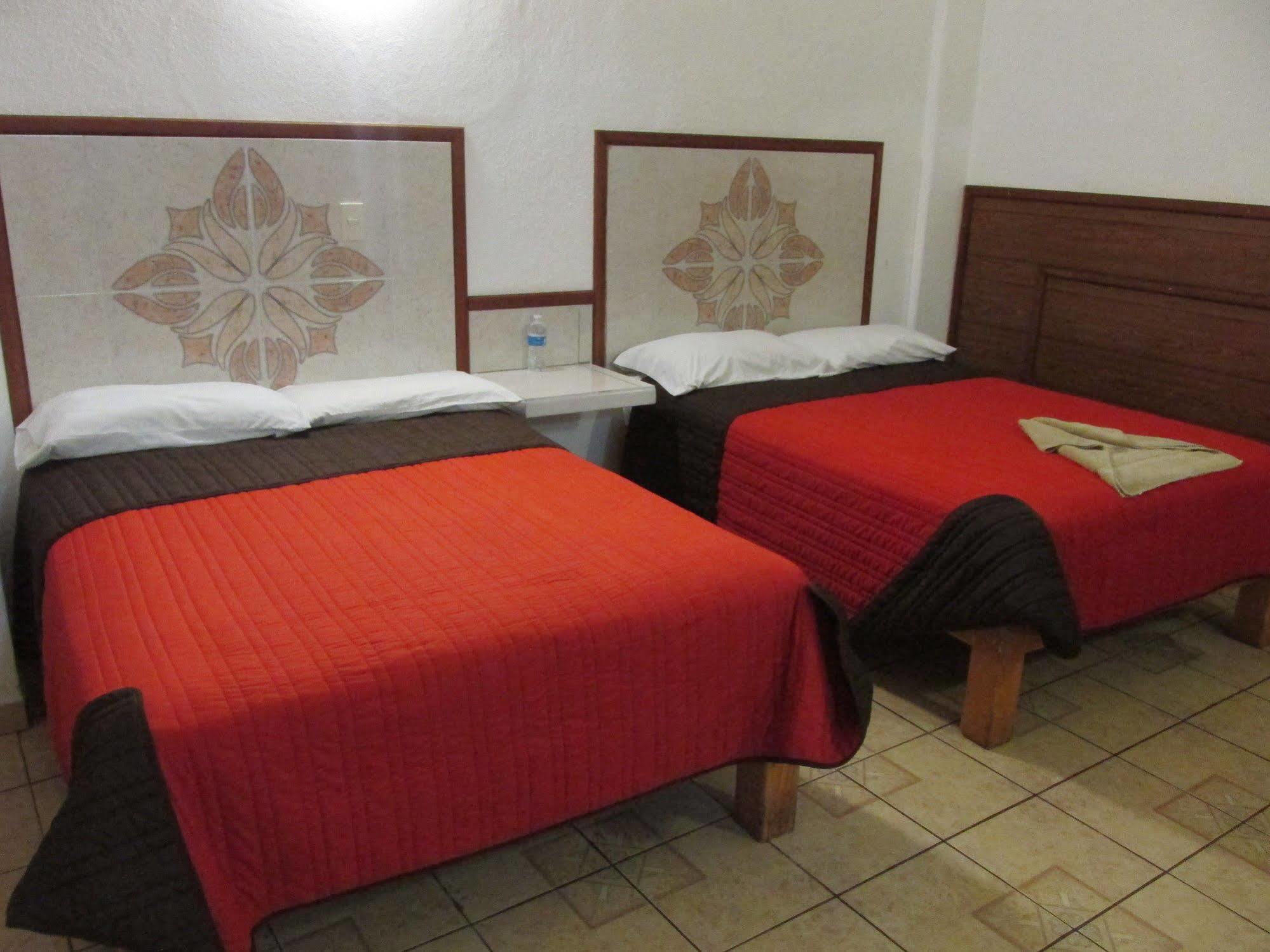 Hotel Albatros Manzanillo Extérieur photo
