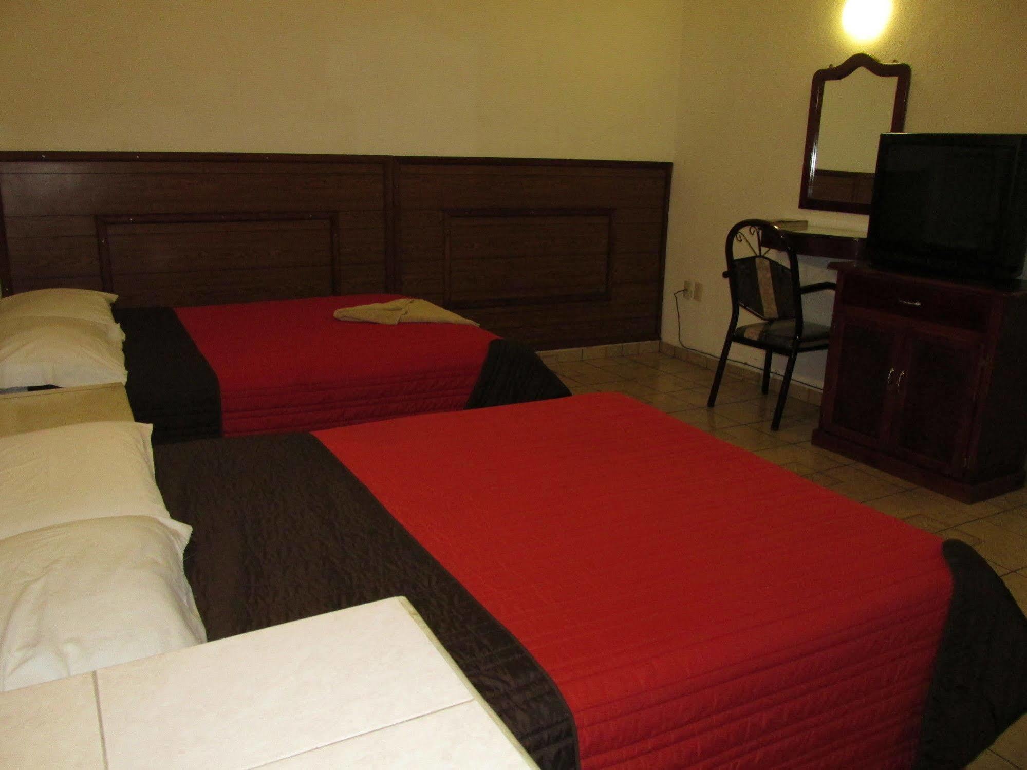 Hotel Albatros Manzanillo Extérieur photo