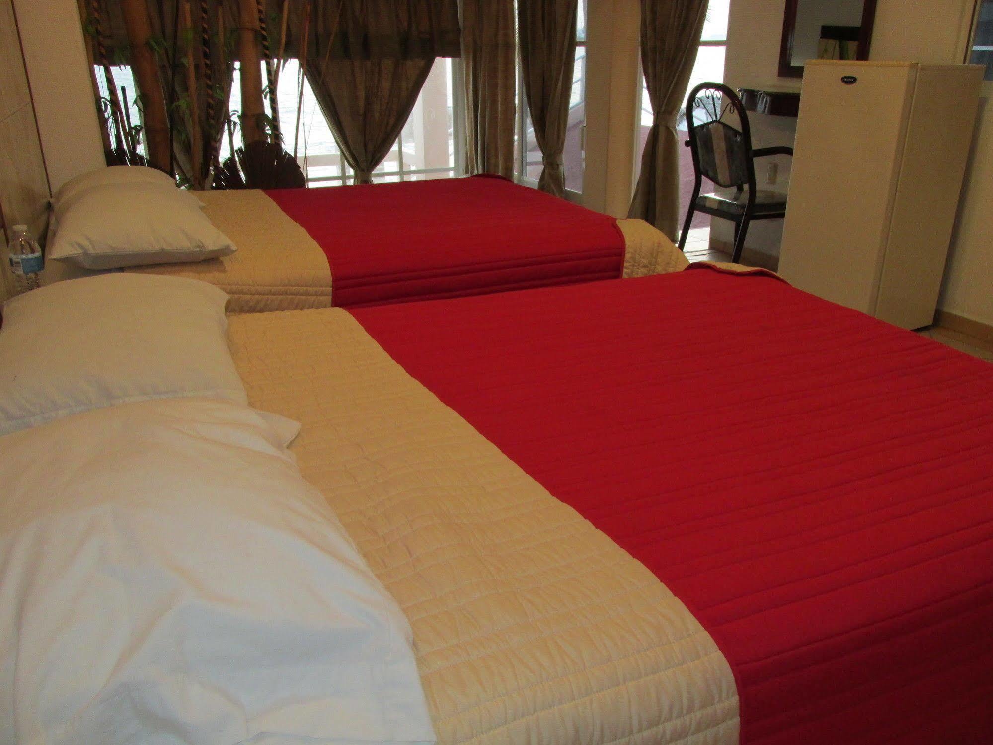 Hotel Albatros Manzanillo Extérieur photo